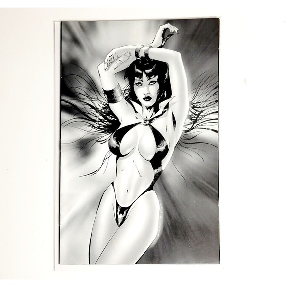 Vampirella Hell On Earth #1 Virgin Black And White Annual Variant HTF NM/M - Picture 1 of 3